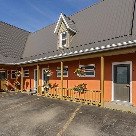 Auberge De L'Anse Rivière-du-Loup エクステリア 写真